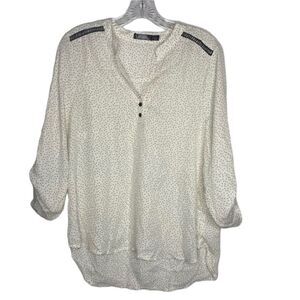 5/$25 Cure White Black Polka Dot Pop Over Blouse Crochet Shoulder Hi Low Hem M